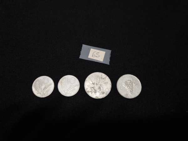 Lote de 4 moedas Italianas em alumínio. Sendo 10L (1971), 10L (1953), 5L (1950), 10L (1950).
