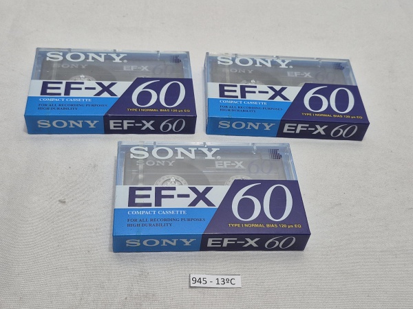 Kit de 3 fitas cassette virgens, da marca Sony, modelo C-60EFX.