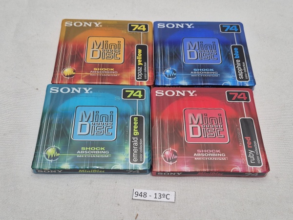 Kit de 4 minidisc virgens da marca Sony, modelo 74.