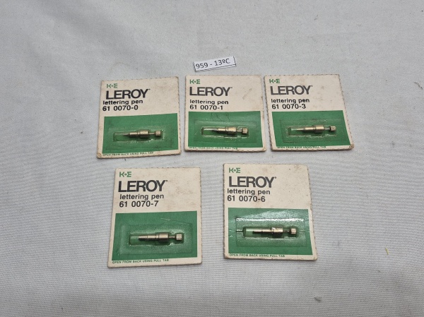 Lote de 5 penas vintage de normógrafo da marca Leroy, medidas diversas.