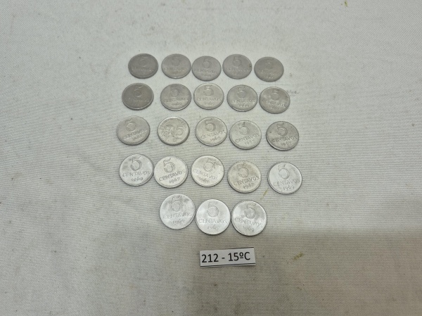 Lote de 23 moedas de 5 centavos em aço inox, década de 60.