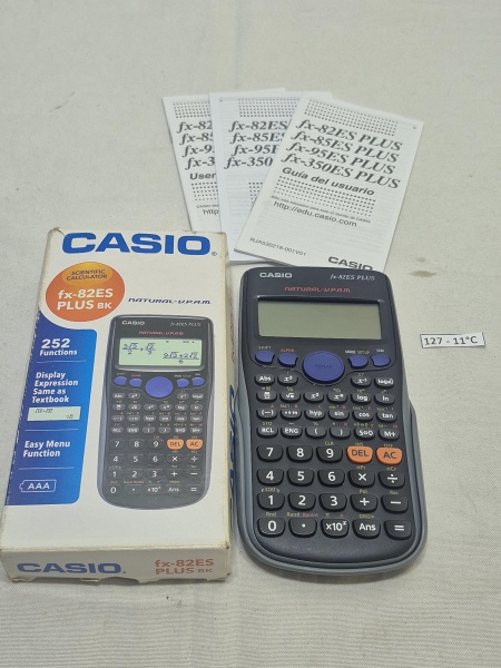 Calculadora cientifica Casio FX-82 ES-Plus BL, na embalagem original com manual, funcionando perfeitamente.