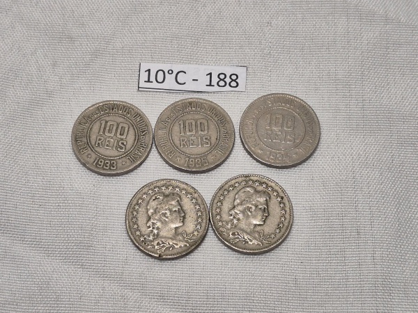 Lote de 5 moedas de 100 reis, décadas de 20/30.