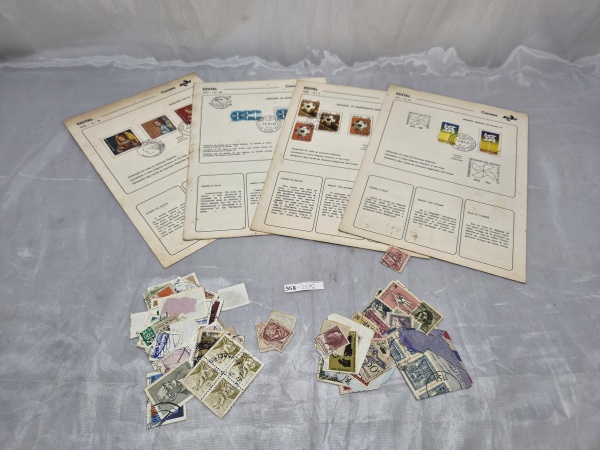 Lote composto por 04 editais filatélicos da Empresa Brasileira de Correios e Telégrafos com selos e carimbos comemorativos da década de 1970, acompanhados de conjunto de selos postais avulsos nacionai