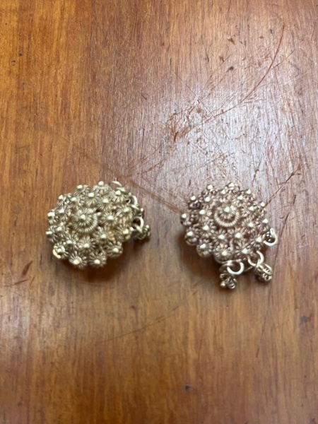 Brincos executados em prata de lei.