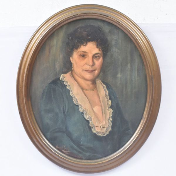Escola alemã – `Figura`, o.s.t. - 60 x 50 cm MI e 70 x 60 cm ME. Assinado, e datado 1930 .