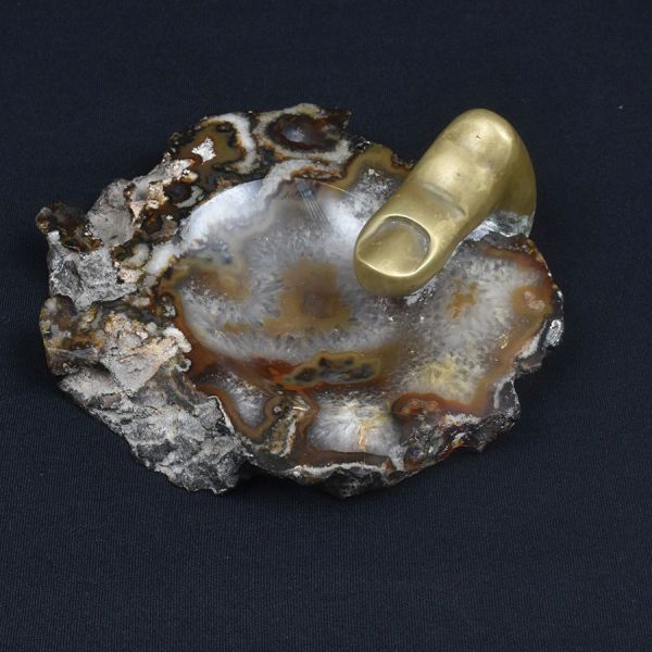 Pietrina Checcacci (1941) Cinzeiro de bronze e mármore. Med. 20 x 15 cm. Assinado