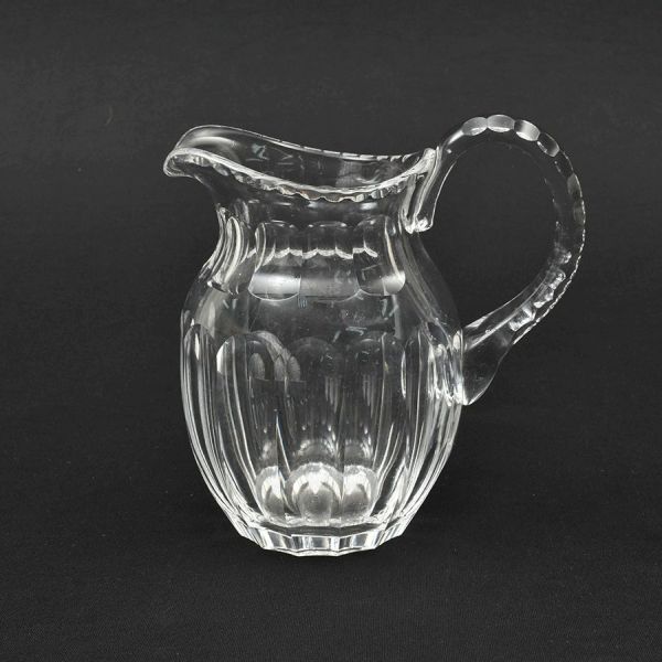 Jarra francesa de cristal translúcida lapidação com facetas dedão. Alt. 22 cm.