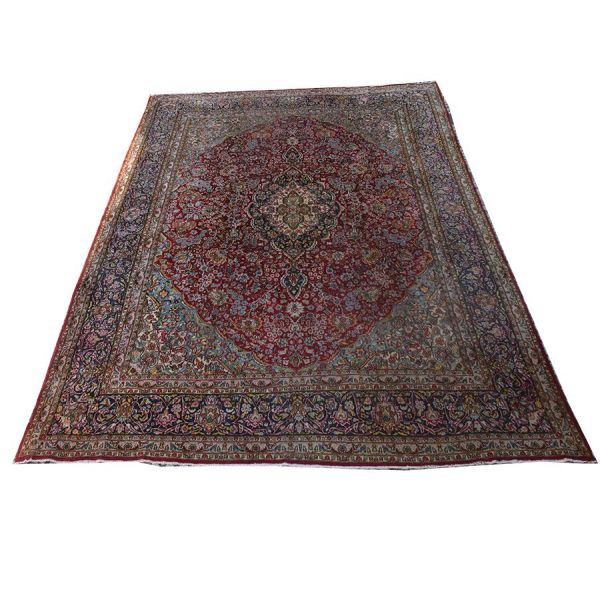 Tapete KIRMAN, medindo 3,95 x 3,05 - 12,04 m2
