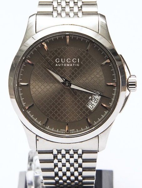 RELÓGIO: GUCCI G-TIMELESS. TAMANHO: 40MM. MOVIMENTO: AUTOMÁTICO. CAIXA: EM AÇO. OS RELÓGIOS SÃO VENDIDOS NO ESTADO DE CONSERVAÇÃO QUE SE ENCONTRAM. SÃO RELÓGIOS USADOS, ONDE É POSSÍVEL VERIFICAR DETAL