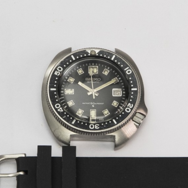 RELÓGIO: SEIKO CAPTAIN WILLARD RARO. TAMANHO: 43MM. MOVIMENTO: AUTOMÁTICO. CAIXA: EM AÇO. OS RELÓGIOS SÃO VENDIDOS NO ESTADO DE CONSERVAÇÃO QUE SE ENCONTRAM. SÃO RELÓGIOS USADOS, ONDE É POSSÍVEL VERIF