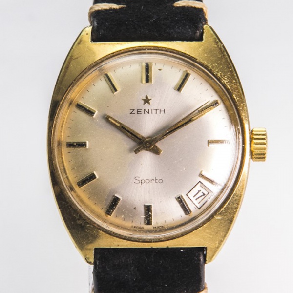 RELÓGIO: ZENITH SPORTO. TAMANHO: 34MM. MOVIMENTO: CORDA MANUAL. CAIXA: EM PLAQUÊ DE OURO. OS RELÓGIOS SÃO VENDIDOS NO ESTADO DE CONSERVAÇÃO QUE SE ENCONTRAM. SÃO RELÓGIOS USADOS, ONDE É POSSÍVEL VERIF