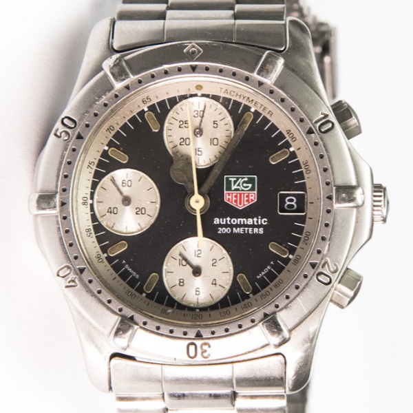 RELÓGIO: TAG HEUER 2000 PROFESSIONAL 200 METERS. TAMANHO: 38MM. MOVIMENTO: AUTOMÁTICO. CAIXA: EM AÇO. OS RELÓGIOS SÃO VENDIDOS NO ESTADO DE CONSERVAÇÃO QUE SE ENCONTRAM. SÃO RELÓGIOS USADOS, ONDE É PO