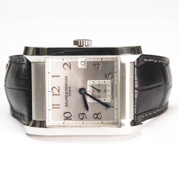 RELÓGIO: BAUME & MERCIER HAMPTON AUTOMATIC CHRONOGRAPH. TAMANHO: 45x32MM. MOVIMENTO: AUTOMÁTICO. CAIXA: EM AÇO. OS RELÓGIOS SÃO VENDIDOS NO ESTADO DE CONSERVAÇÃO QUE SE ENCONTRAM. SÃO RELÓGIOS USADOS,