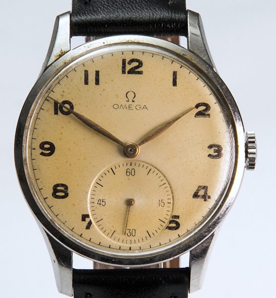 RELÓGIO: Omega Jumbo. TAMANHO: 37mm. MOVIMENTO: Corda manual. CAIXA: Em aço. OS RELÓGIOS SÃO VENDIDOS NO ESTADO DE CONSERVAÇÃO QUE SE ENCONTRAM. SÃO RELÓGIOS USADOS, ONDE É POSSÍVEL VERIFICAR DETALHES