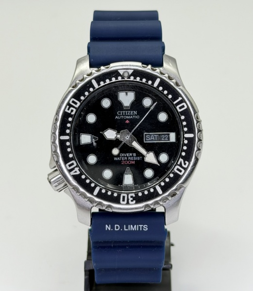 Citizen Diver 8203 - Relógio de pulso movimento automático com