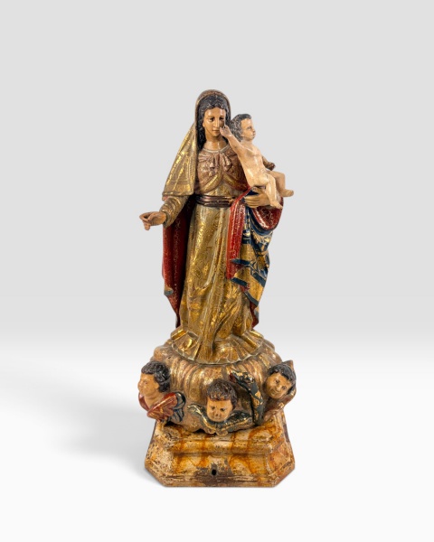 Escultura de Nossa Senhora do Rosário, em madeira talhada, policromada e dourada, executada segundo