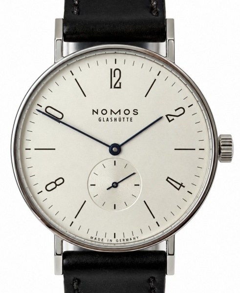 RELÓGIO: NOMOS GLASHÜTTE TANGENTE. TAMANHO: 38MM. MOVIMENTO: A CORDA MANUAL. CAIXA: EM AÇO. OS RELÓGIOS SÃO VENDIDOS NO ESTADO DE CONSERVAÇÃO QUE SE ENCONTRAM. SÃO RELÓGIOS USADOS, ONDE É POSSÍVEL VERIFICAR DETALHES NA DESCRIÇÃO E FOTOS. ALGUNS PODEM PRECISAR DE REVISÃO OU ALGUM TIPO DE RESTAURO OU AJUSTES QUE TALVEZ NÃO ESTEJAM MENCIONADOS EXATAMENTE NA DESCRIÇÃO OU FOTOS. TIRE TODAS AS SUAS DÚVIDAS ANTES DE DAR SEU LANCE, POIS ELES SÃO IRREVOGÁVEIS E IRRETRATÁVEIS. POR FAVOR, LEIA OS TERMOS E CONDIÇÕES E A CAIXA DE INFORMAÇÕES DO LEILÃO EM HOME NO SITE WATCH BOSS LEILÕES, DANDO ÊNFASE ÀS INFORMAÇÕES IMPORTANTES. AO ARREMATAR O PRODUTO, VOCÊ CONCORDA COM AS DATAS, OS PRAZOS E AS REGRAS DA CASA DE LEILÕES WATCH BOSS LEILÕES. TIRE TODAS AS SUAS DÚVIDAS ANTES DE LICITAR PELO WHATSAPP: (13) 3150-1285.