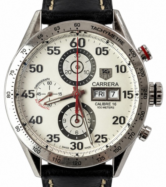 RELÓGIO: TAG HEUER CARRERA CALIBRE 16 DAY-DATE CRONÓGRAFO. TAMANHO: 43MM. MOVIMENTO: AUTOMÁTICO. CAIXA: EM AÇO. OS RELÓGIOS SÃO VENDIDOS NO ESTADO DE CONSERVAÇÃO QUE SE ENCONTRAM. SÃO RELÓGIOS USADOS, ONDE É POSSÍVEL VERIFICAR DETALHES NA DESCRIÇÃO E FOTOS. ALGUNS PODEM PRECISAR DE REVISÃO OU ALGUM TIPO DE RESTAURO OU AJUSTES QUE TALVEZ NÃO ESTEJAM MENCIONADOS EXATAMENTE NA DESCRIÇÃO OU FOTOS. TIRE TODAS AS SUAS DÚVIDAS ANTES DE DAR SEU LANCE, POIS ELES SÃO IRREVOGÁVEIS E IRRETRATÁVEIS. POR FAVOR, LEIA OS TERMOS E CONDIÇÕES E A CAIXA DE INFORMAÇÕES DO LEILÃO EM HOME NO SITE WATCH BOSS LEILÕES, DANDO ÊNFASE ÀS INFORMAÇÕES IMPORTANTES. AO ARREMATAR O PRODUTO, VOCÊ CONCORDA COM AS DATAS, OS PRAZOS E AS REGRAS DA CASA DE LEILÕES WATCH BOSS LEILÕES. TIRE TODAS AS SUAS DÚVIDAS ANTES DE LICITAR PELO WHATSAPP: (13) 3150-1285.