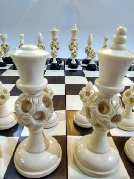 XADREZ MARFIM - Belíssimo tabuleiro de xadrez com peças