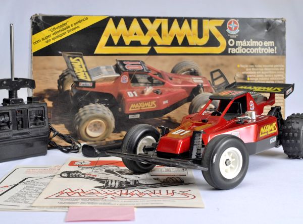 Carro off road a controle remoto Maximus, fabricado pel