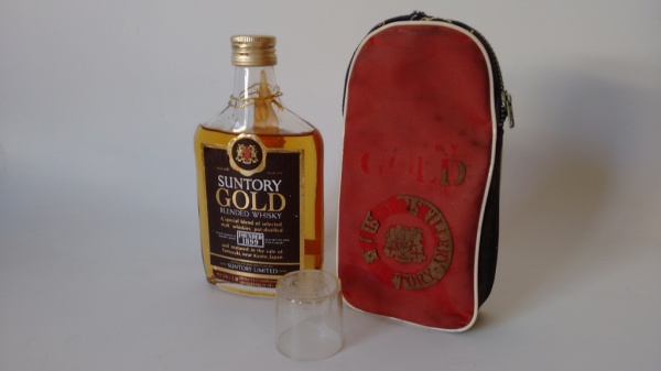 RARO WHISKY JAPONES SUNTORY GOLD, CONSIDERADO UM DOS MELHORES