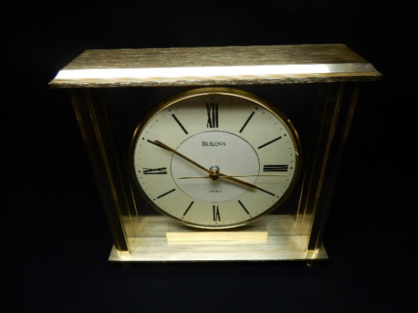 bulova relogio de mesa