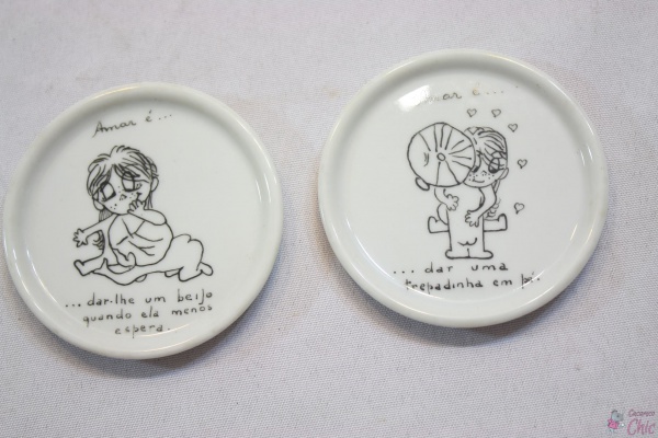 2 porta copos em porcelana com pintura e frases erótica