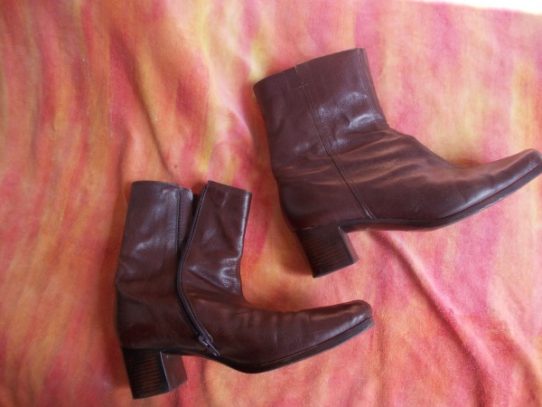 bota cano curto de saltinho