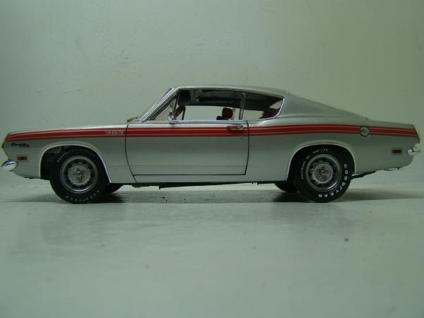1969 Plymouth Barracuda Formula S 383 - 1:18 - Highway