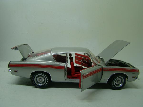 1969 Plymouth Barracuda Formula S 383 - 1:18 - Highway