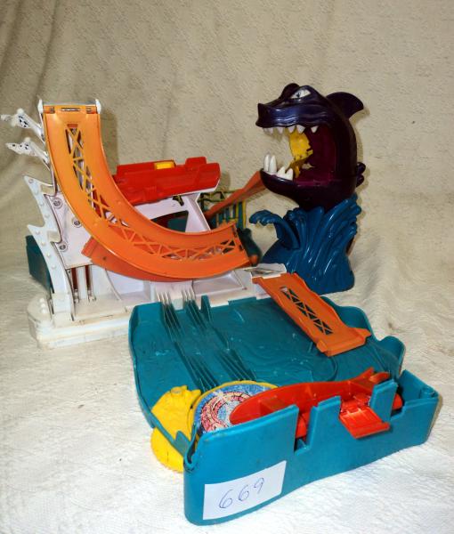 Pista de corrida Hot Wheels - Mattel - 2008, Tubarão - Medidas fechada: 35  x