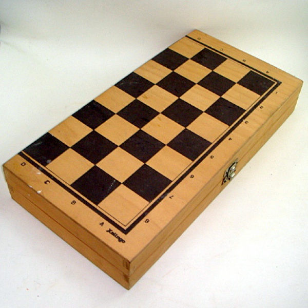 Caixa Tabuleiro de Xadrez de Madeiras Nobres - Wooden Chessboard