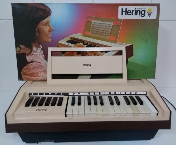 Anos 80 Piano De Brinquedo Hering Baby Na Caixa Nunca Usado!