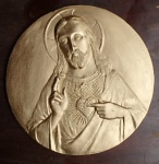 Medalhão do Sagrado coração de jesus antiga placa no formato circular em bronze, com patna dourada -  med: 25 diâmetro