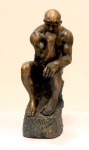 Genézio - Peça em marmorite, representando a escultura do Pensador de Rodin 16x22cm artista catalogado no Anuário pernambucano de arte 2014