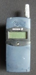 COLECIONISMO - Antigo celular analógico da Ericsson.