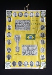 COLECIONISMO - Antigo Poster da Seleção Brasileira de 1970 apresenta dobradura.