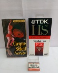 Lote composto 1 Fita Cassette VHS TDK T-120 lacrada/nova e 1 Micro Cassette SONY MC-60 e 1 Promocional Assinante Folha de São Paulo, 1993, Vídeo Mega Espetáculo Saltimbanco, Cirque Du Soleil, lacrado; maior aprox. 19 x 11 x 2,5cm