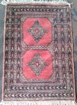 Magnífico tapete persa, medindo 92 x 65 cm. No estado.
