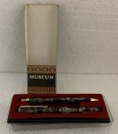 MUSEUM CERAMIIC PEN & MECANIC PENCIL 0,5 - conjunto de caneta e lapiseira de cerâmica importadas de coleção, no estojo original.