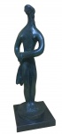 SÔNIA EBLING - maravilhosa escultura de bronze com base granito, assinada pela artista, medindo 38 cm alt e base 15 x 15 cm.