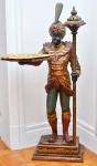 BlackMoor (Mouro Negro) , esculpido em madeira policromada. Bela feitura. Trabalho veneziano. Itália Século XIX. Altura 105 cm.
