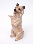 ROYAL DOULTON - YORKSHIRE.  Cachorro de porcelana na cor caramelo e marrom. Altura 10 cm.