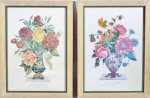 Duas gravura: "Vaso com flores". Medida com moldura 57 x 42 cm.