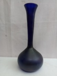 Vaso Solitário, Vidro em Tom Azulado, aprox. 32 x 17cm, Opaco (sem brilho), segue no estado apresentado nas fotos