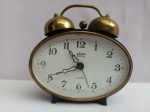 Relógio Despertador Antigo, Manufatura Linden Blackforest, Made Germany, aprox. 9 x 8,5 x 3cm, funcionando, metal e latão, apresenta marcas do tempo