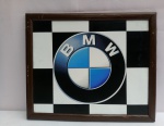 Quadro Decorativo BMW, aprox. 32 x 27cm, moldura madeira e eucatex, imagem papelão/fotografia; apresenta desgastes