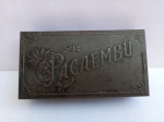 Antiga Lata Sabonetes PACAEMBÚ, aprox. 15,5 x 8,5 x 3cm, segue vazia, com marcas e desgastes do tempo, vendido no estado