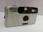 Câmera Fotográfica Pentax PC-3000, aprox. 11 x 7 x 3cm, não testada, vendido no estado